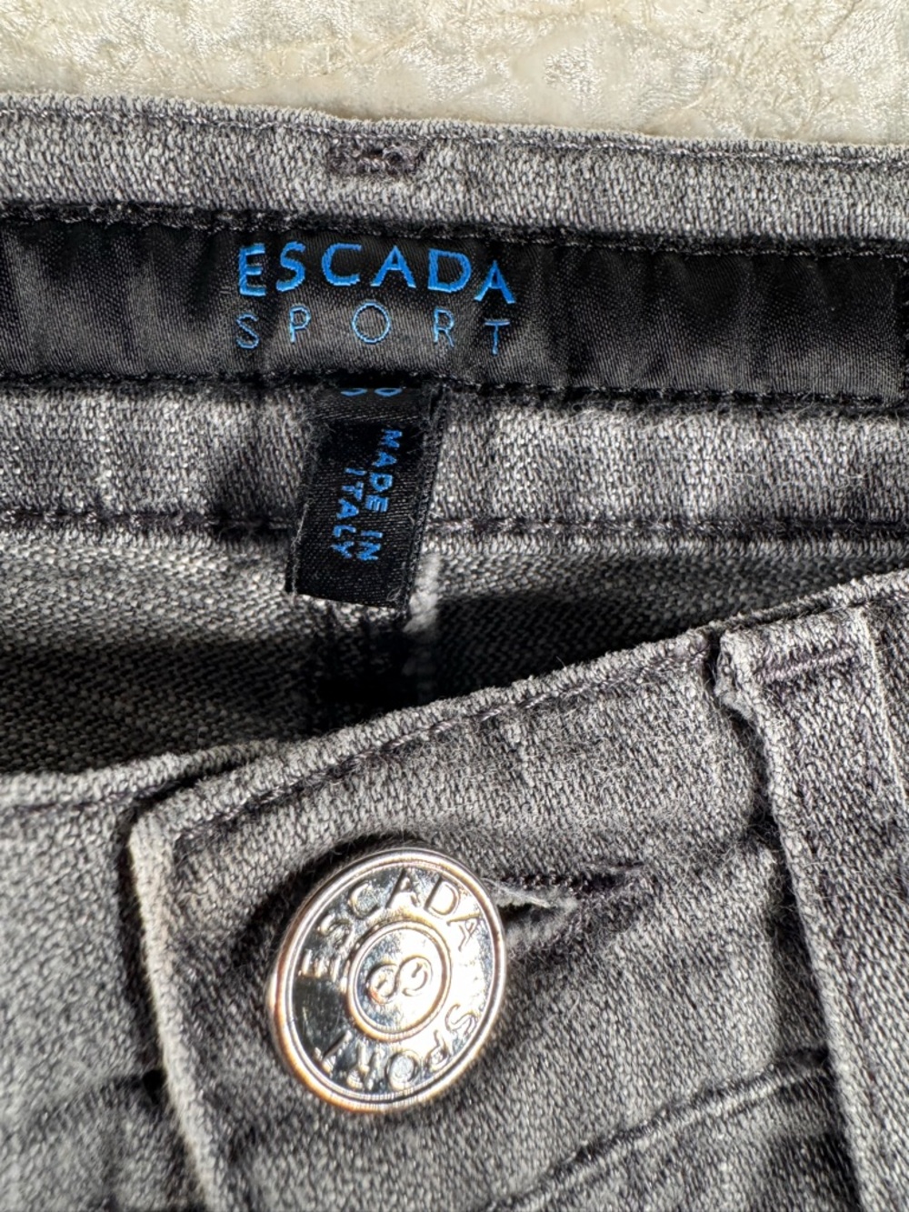 Escada Sport Gray Jeans with Branded Button - Picture 2 of 7